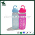 Sports cap glass water bottle with fashion color silicone sleeve